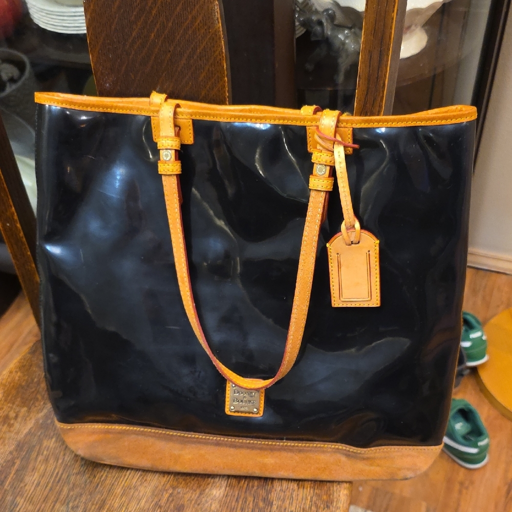 Vintage Dooney & Bourke black patent leather large tote